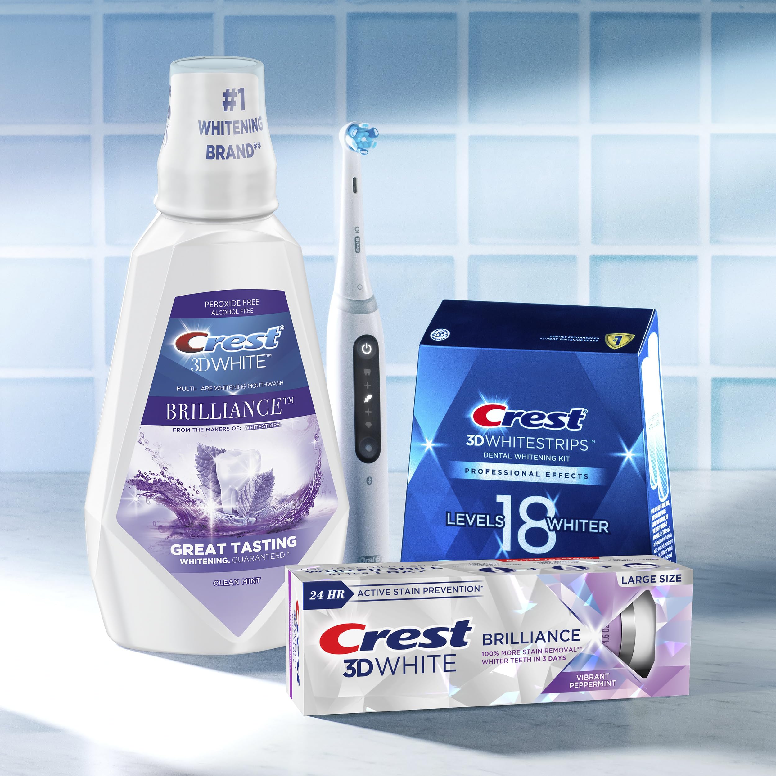 Crest 3D White Mouthwash, Teeth Whitening for Adults, 1L, 2 Pack, Alcohol Free Mouth Rinse, Breath Freshener, Antibacterial, Antiseptic,